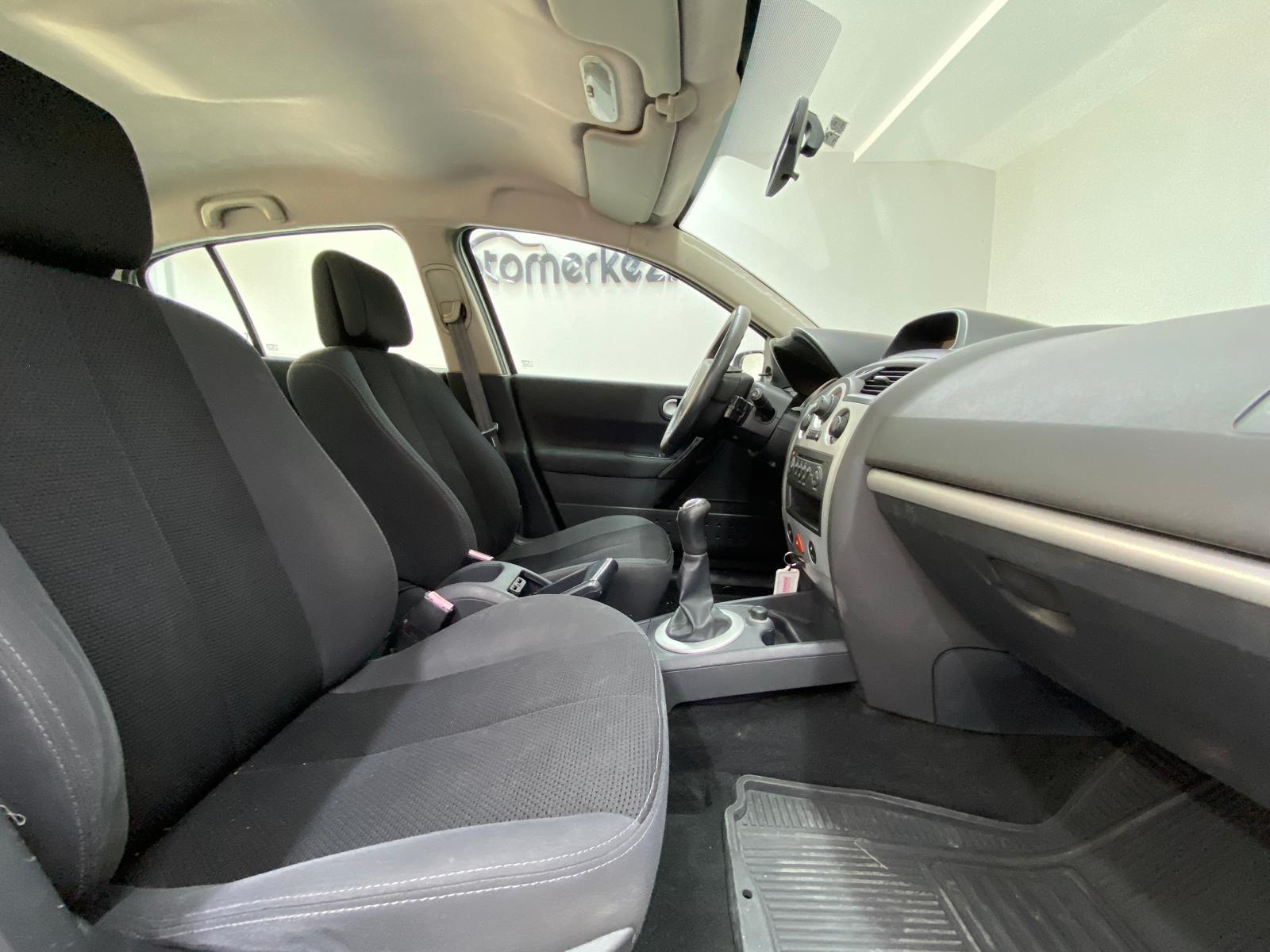 RENAULT MEGANE 17
